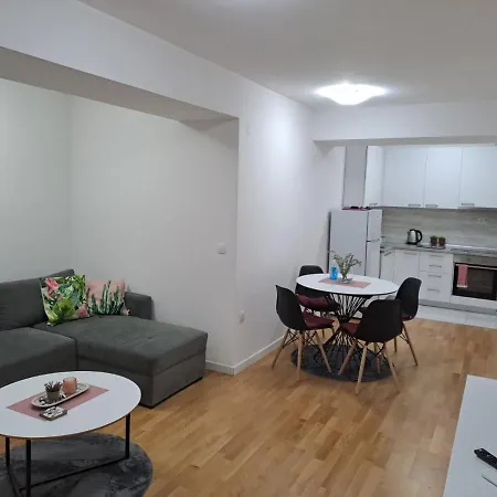 Skopje Centar Margarita Luxury Aprtment Appartement Buitenkant foto